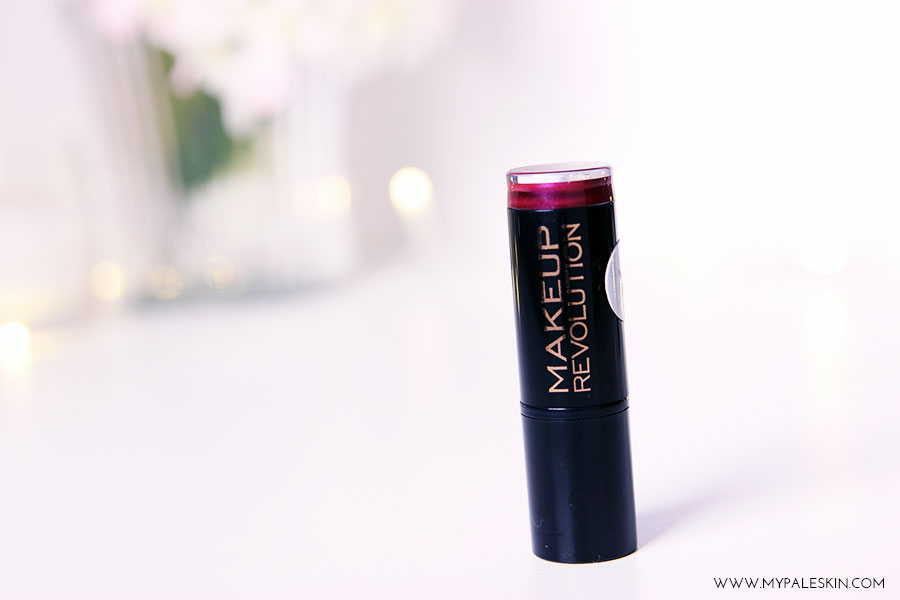 make up revolution, berry lips, lipstick, rebel with a cause, pale skin, blonde hair, make up, beauty, blogger, review, swatch