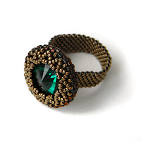Стильное кольцо с изумрудным кристаллом Swarovski россия крым