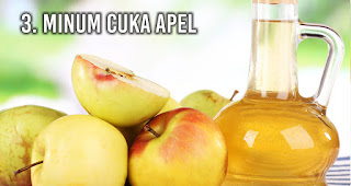 Minum Cuka Apel untuk Pertolongan Pertama Alami Saat Keracunan Makanan