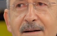 Kemal Kılıçdaroğlu'nun Canlı Yayında Ağladığı An Kemal Kılıçdaroğlu'nun Canlı Yayında Ağladığı An
