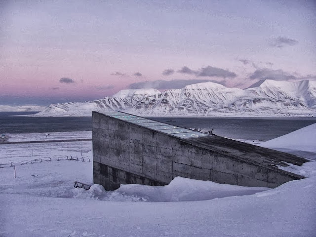 Bóveda Global de Semillas de Svalbard Noruega