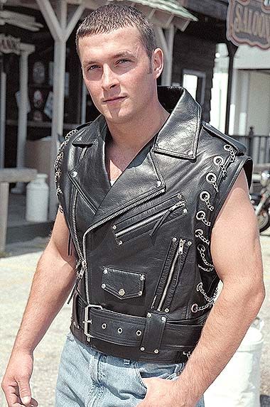 Pengertian, ciri-ciri dan macam-macam waistcoat , vest atau rompi