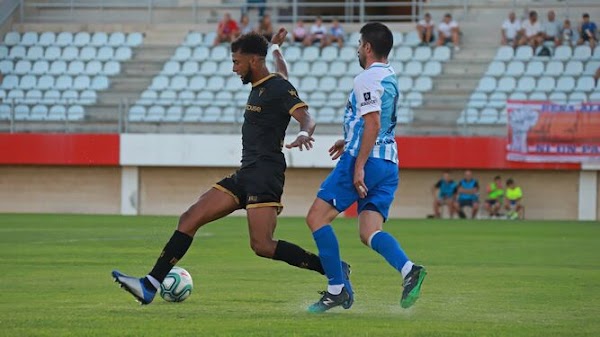 Málaga, Michael Santos está a un paso del Huesca