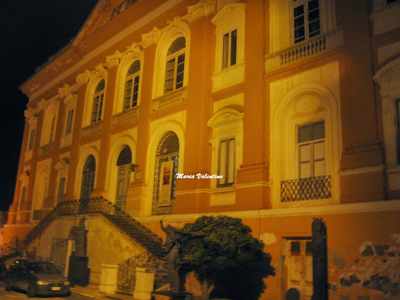 Associazione Maria Carolina IL BLOG REAL COLONIA DI SAN LEUCIO. Il lusso della SETA rinomata