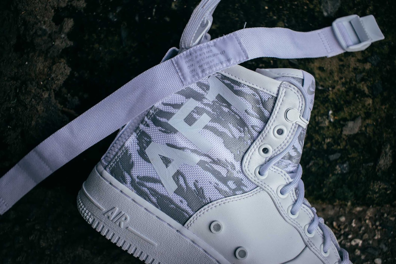 air force 1 mid winter camo