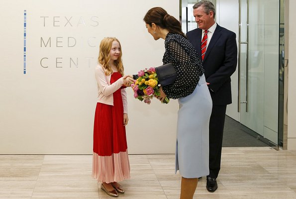 Crown Princess Mary wore Hugo Boss high-waisted pencil skirt in micro fabric with belt and Munthe Aisha blouse