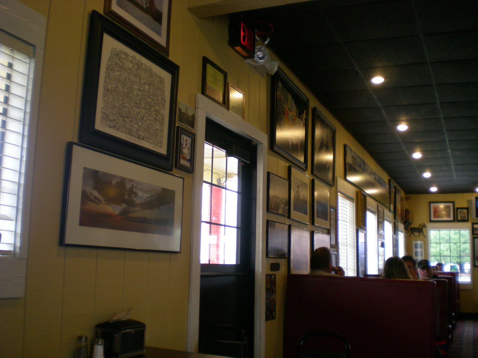 Pigging Out and About Salina Hickory Hut