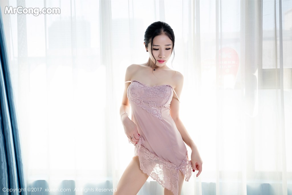 XIUREN No.806: Model Xinyi (馨怡) (51 photos)