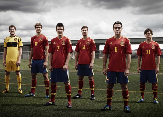 El pasado no cuenta. Todo vuelve a empezar. Spot adidas camiseta selección española Eurocopa ...