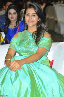 Pooja Jhaveri in Beautiful Green Dress at Kalamandir Foundation 7th anniversary Celebrations ~  Actress Galleries 016