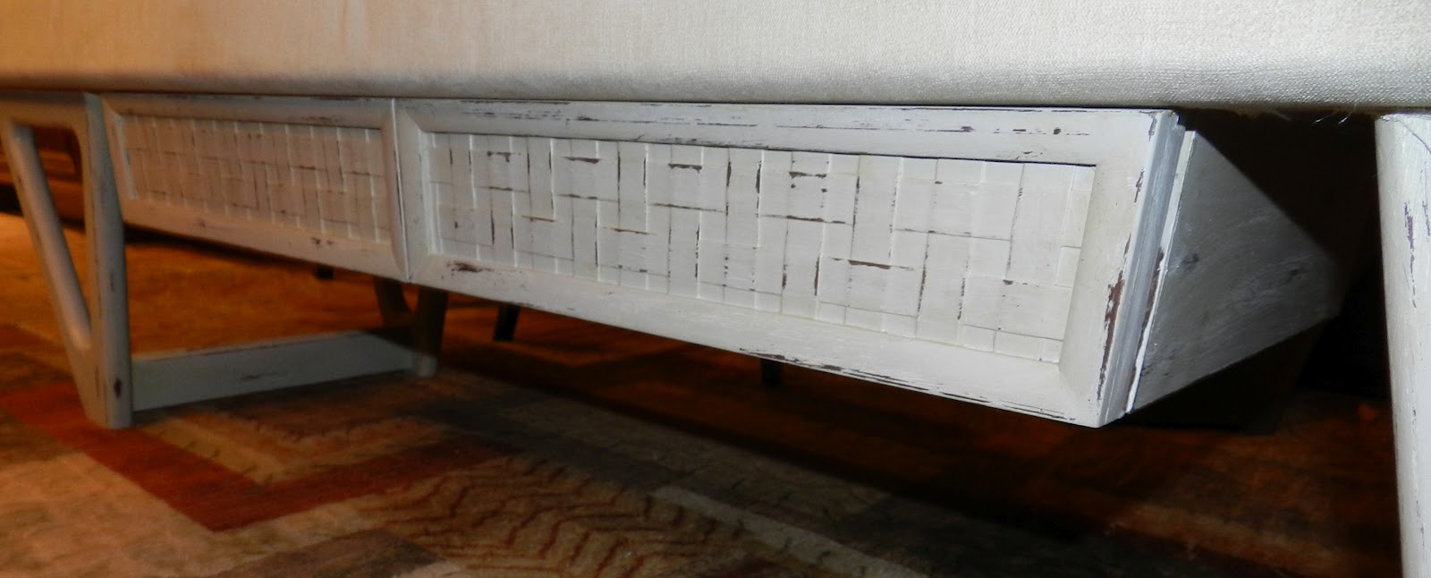 Crafty in Canada Vintage Coffee Table finished!