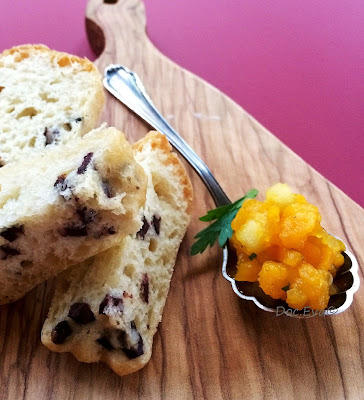 Petits Pains mit Boudin Noir, Kürbis Chutney Brötlein mit Blutwurst, Kürbis Chutney
