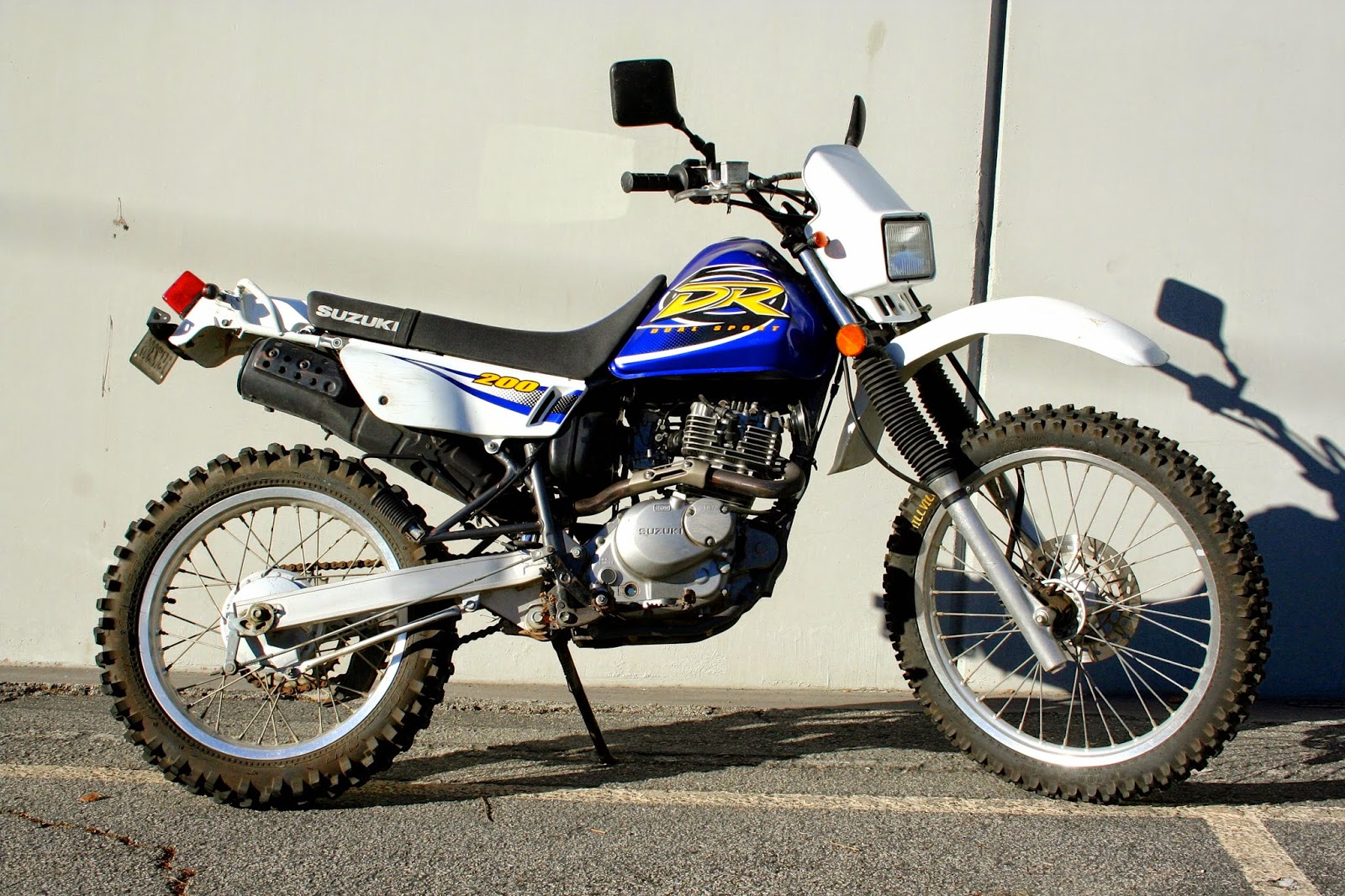 suzuki dr200 exhaust