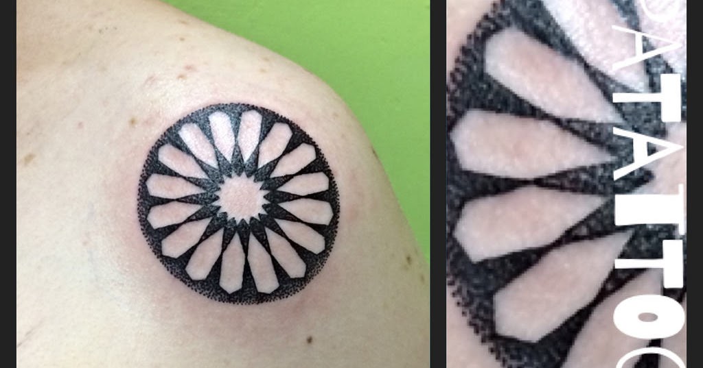 Tatuaje y Piercing en Granada: Piercing pezón Pupa Tattoo Granada