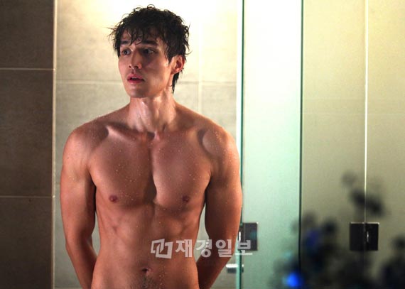 my best fren 4ever: [Photo] Lee Dong Wook Abs on SoaW