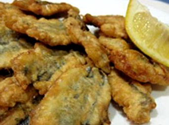 Anchovetas arrebozadas Foto de una comida de anchovetas (Arrebozado)