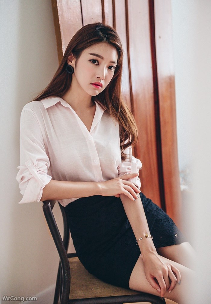 Beautiful Park Jung Yoon in fashion photoshoot in June 2017 (496 photos) photo 15-0