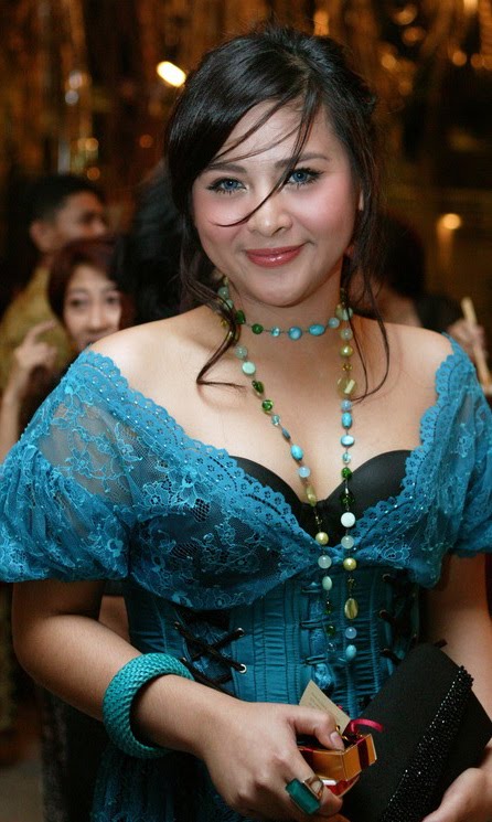 New Photo Audy Item Indo Pop Singer