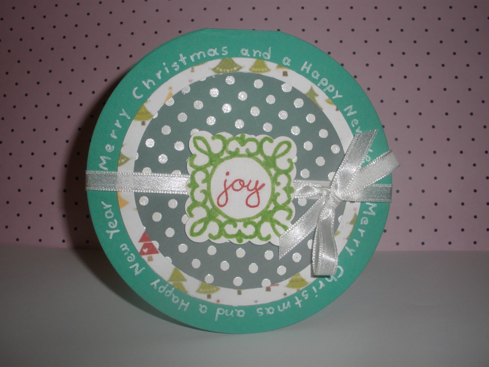 Angeliki's crafts more round Christmas cards