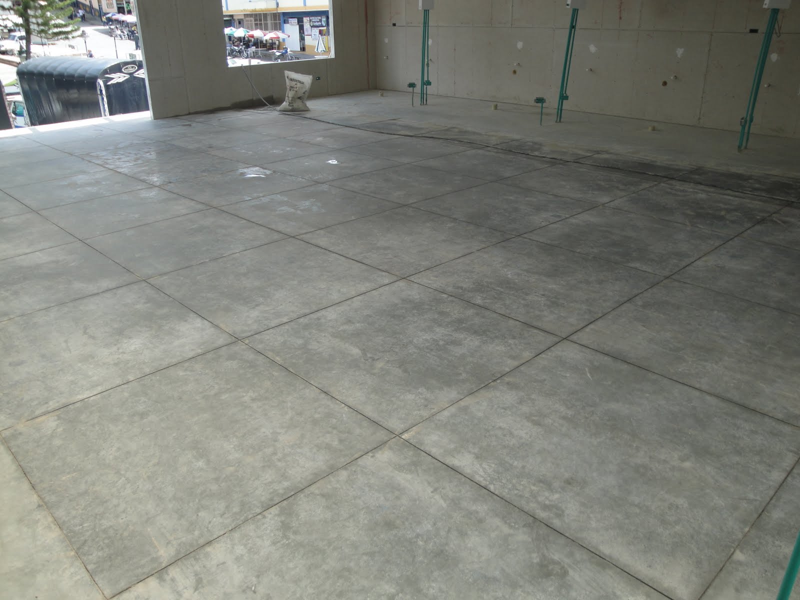 PISOS EN CONCRETO PULIDO