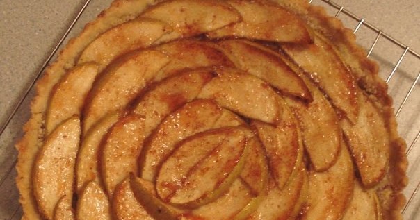 Nalls' Kitchen: Cinnamon Apple Tart