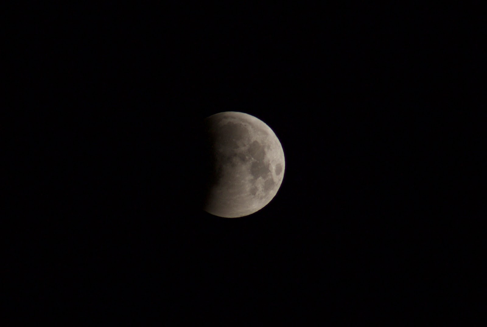 lunar eclipse photo april 4, 2015