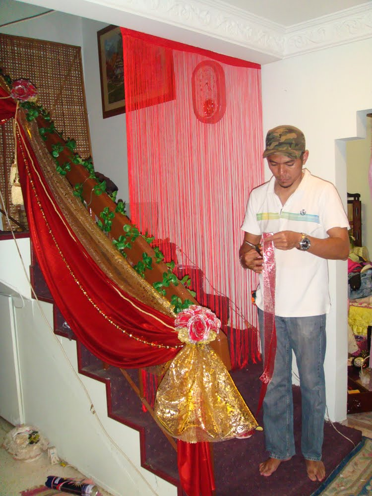 .: Hiasan Tangga Pengantin