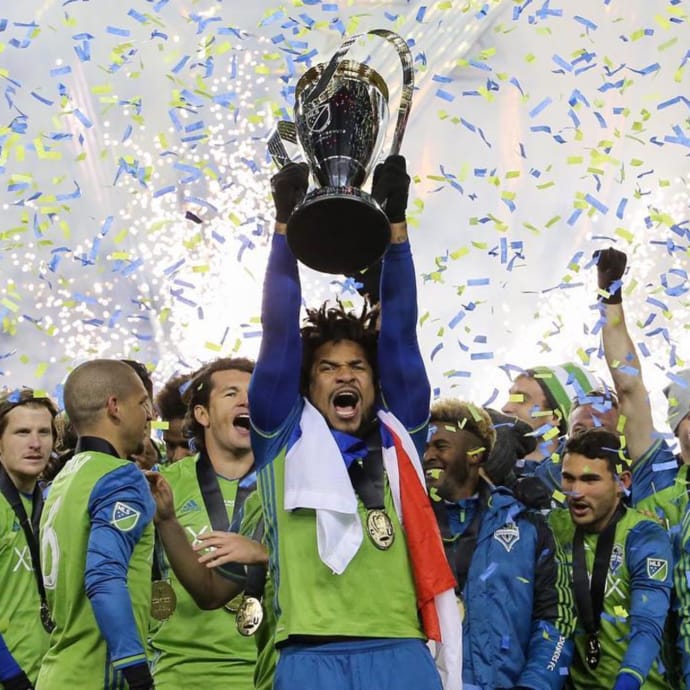 Román Torres Celebrates MLS Cup With a Tattoo of His Own Face