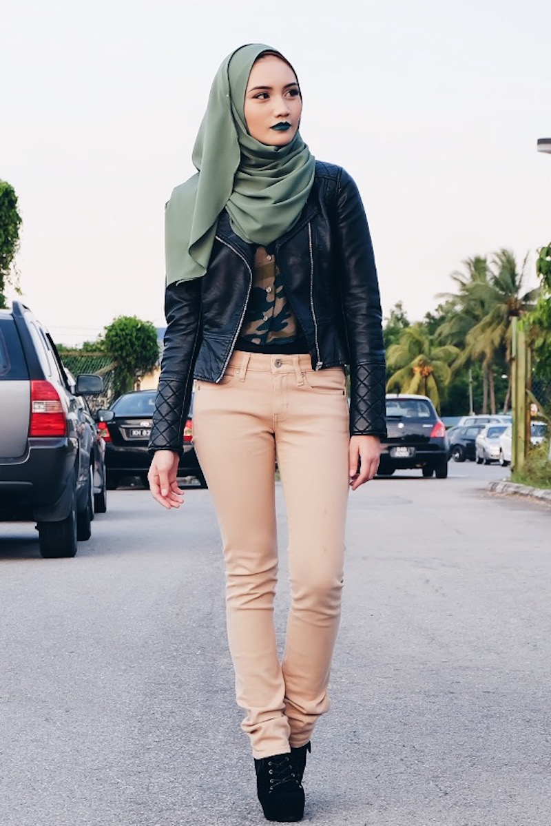 Bash Harry Brunei Hijjabi Beauty, Fashion Life & Style Blogger wearing ColourPop green lipstick and Lyys' Closet shawl, and H&M leather jacket