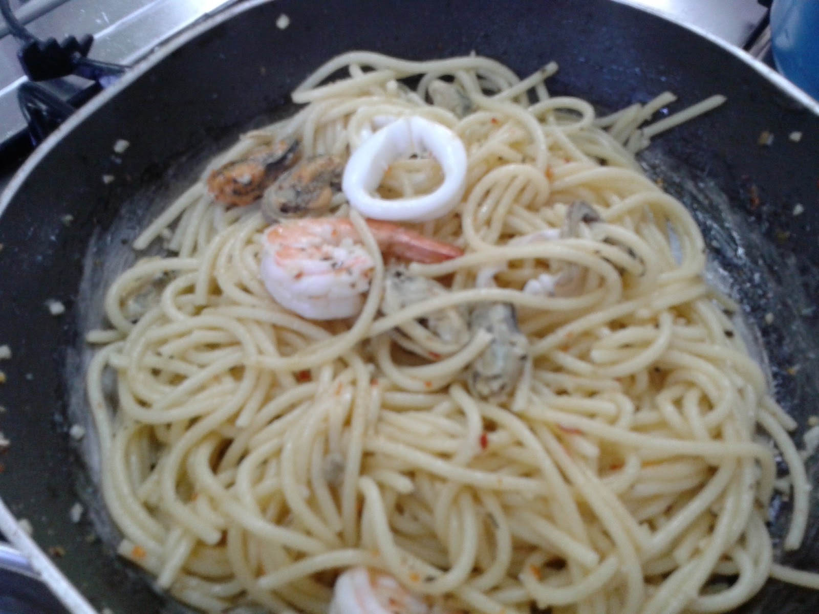 pasta aglio olio, lasagne, chicken ham mushroom macaroni with cheese