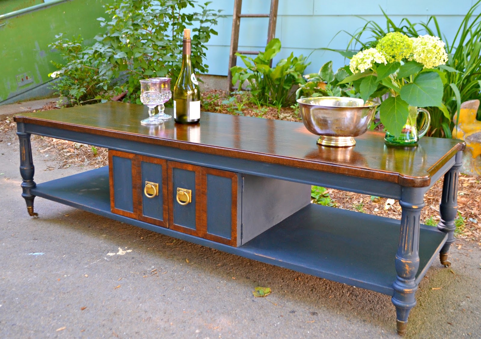 Heir and Space A Vintage Thomasville Coffee Table