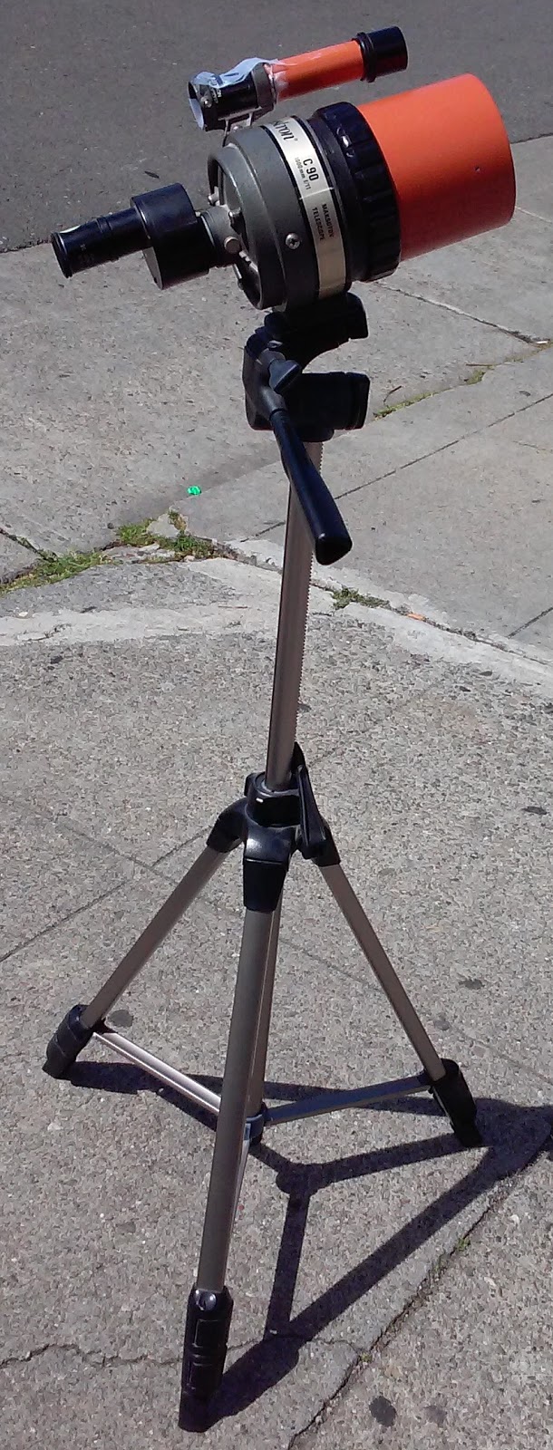 UHURU FURNITURE & COLLECTIBLES SOLD 13933 Celestron C90 1000mm F/11