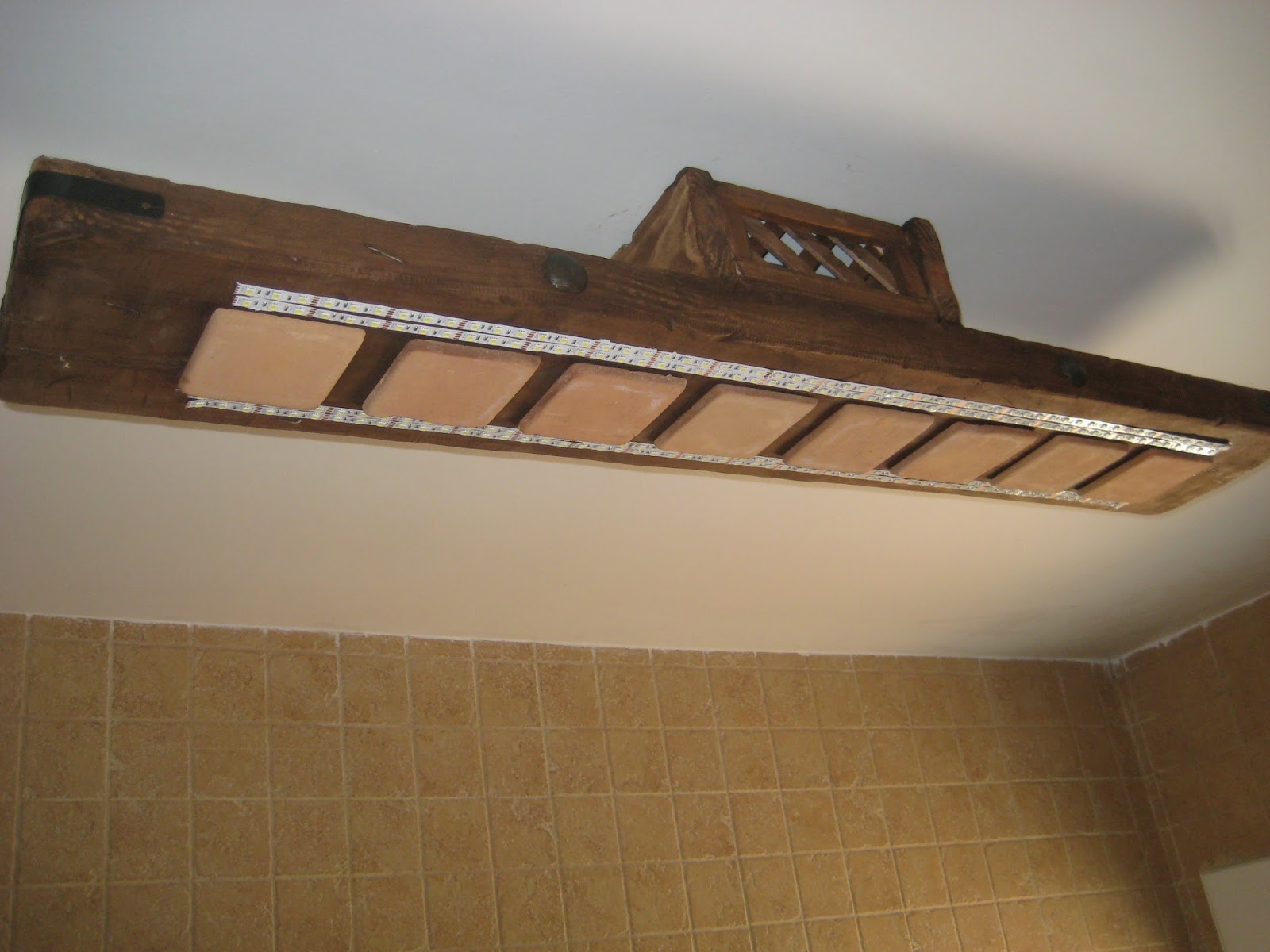 Mis Cosas de Madera: Lámpara de led.