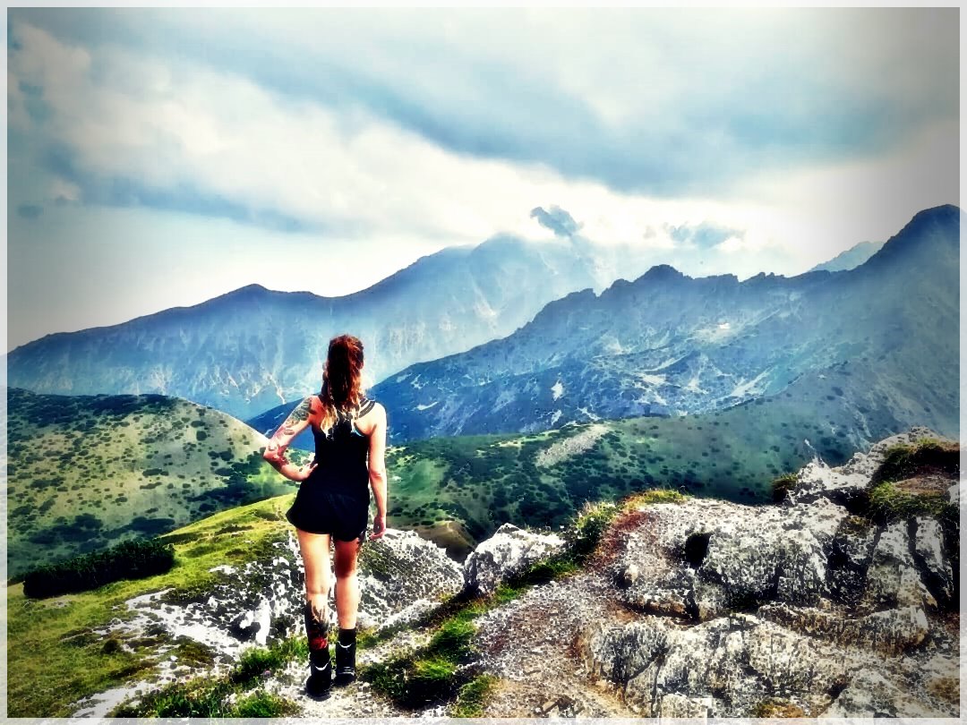 HikingLife-39815159088