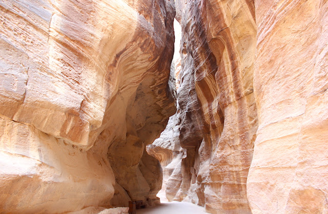 Nelle anse del Siq - foto di Elisa Chisana Hoshi