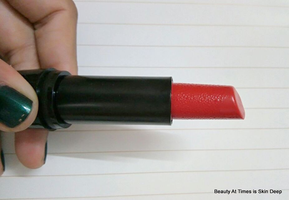 ELLE 18 COLOR POP MATTE LIPSTICK SELFIE RED