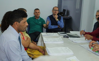 Apresentação do projeto pelo secretário Genilson Tadeu e o Assessor Jurídico da Prefeitura Dr. André Lamarca à Comissão de Legislação.