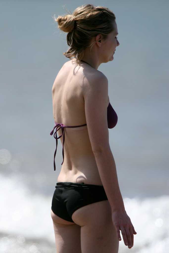 kirsten-dunst-bikini-pictures-chateau