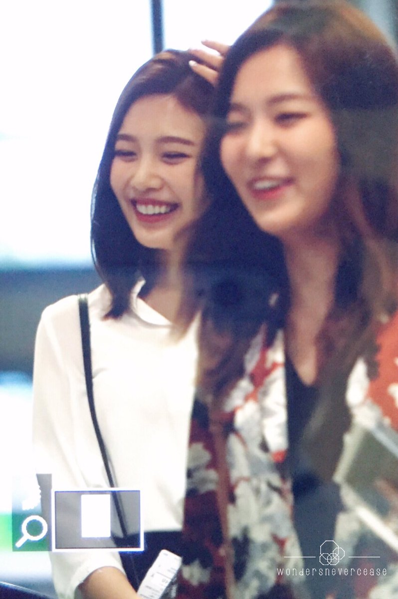 오늘공항에서 아침부터 미모대박난 조이 | 인스티즈