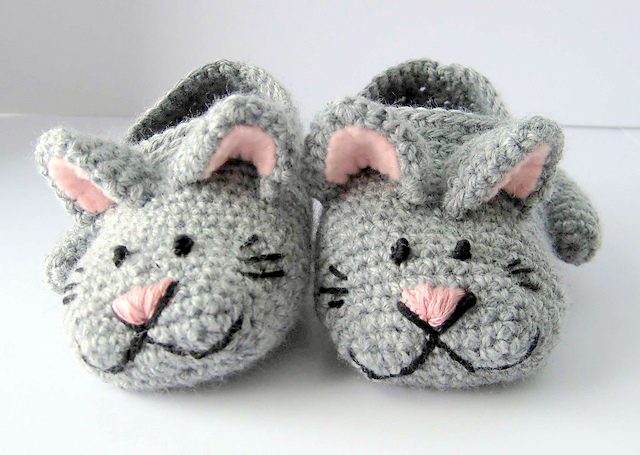 Baby kitty slippers Crochet pattern