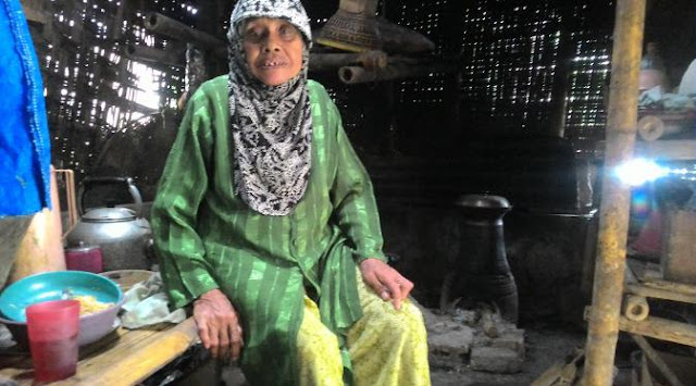 Hidup Sebatang Kara di Gubuk Reyot, Kondisi Nenek Erom sangat Memprihatinkan