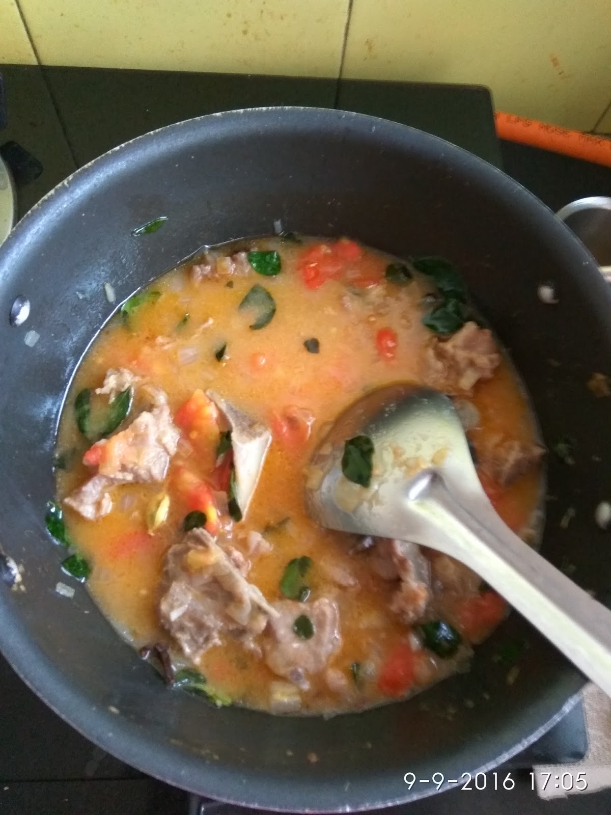 How to make lamb gravy?