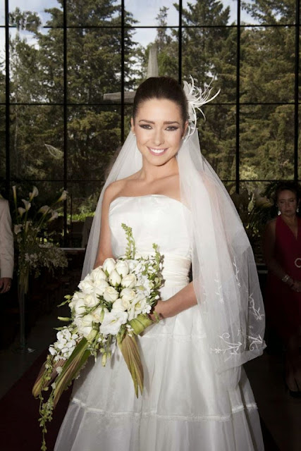 ariadne diaz llena de amor