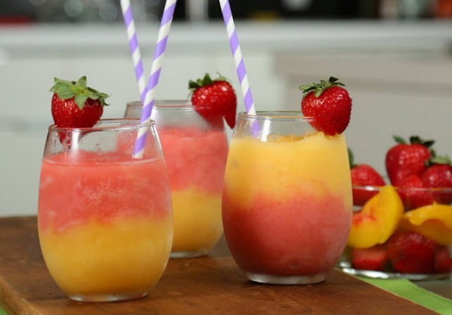 Strawberry Peach White Wine Slushie #drink #summer