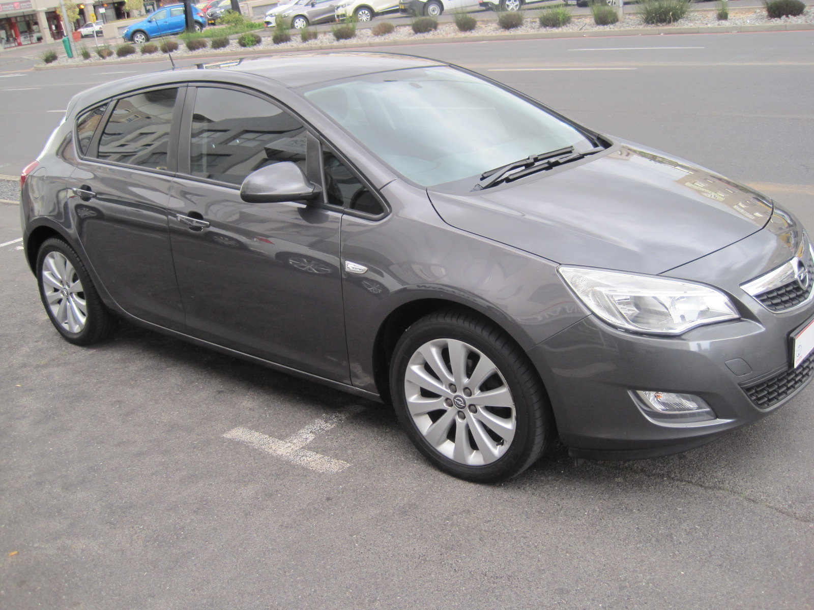 Gumtree Used Vehicles for Sale Cars & OLX cars and bakkies in Cape Town, car dealer September 2016