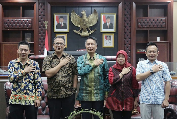 Pjs. Gubernur Didik Beraudiensi dengan KPU dan Bawaslu untuk Persiapan Deklarasi Netralitas ASN