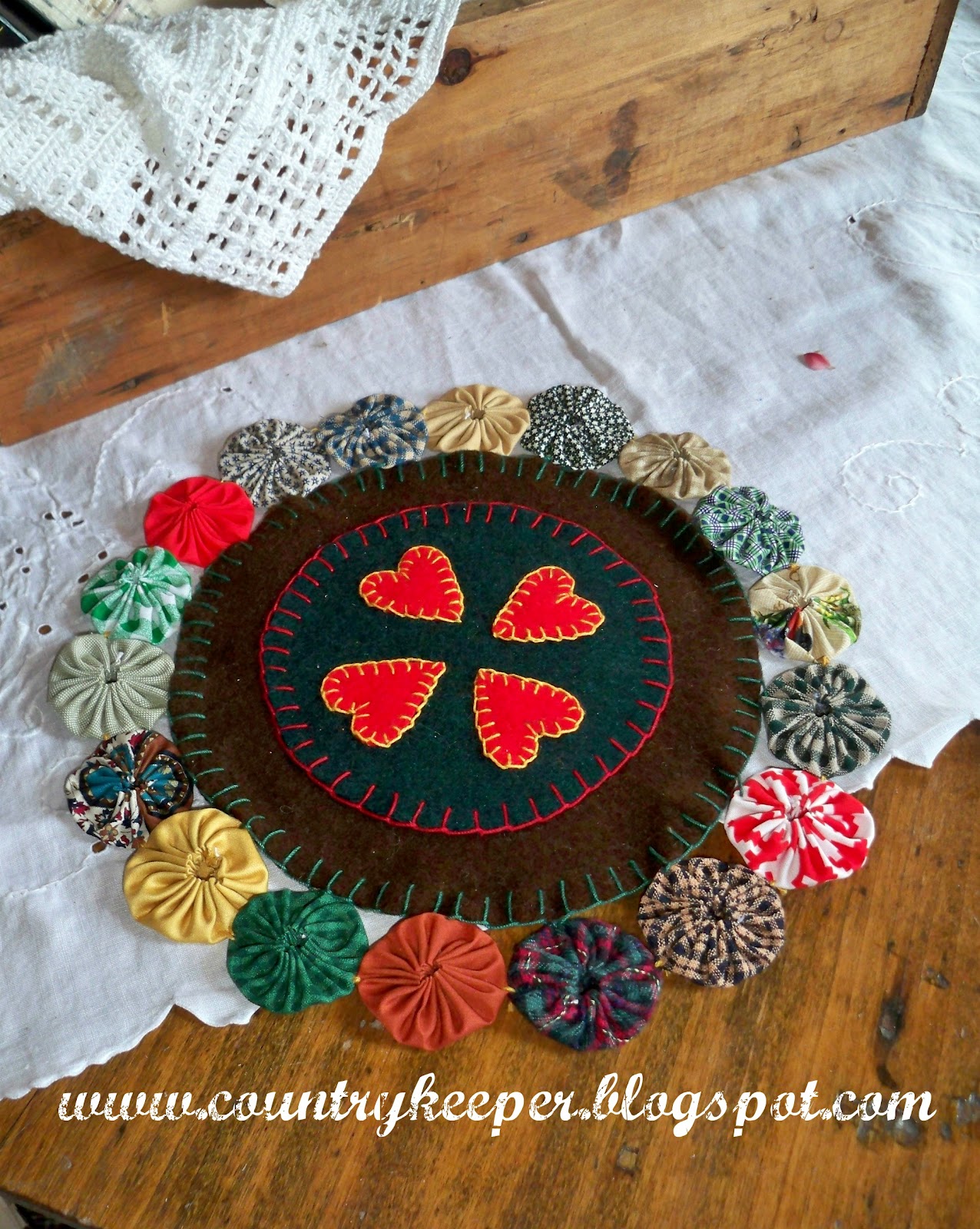 The Country HomeKeeper Felted Wool Penny Rugs For Sale