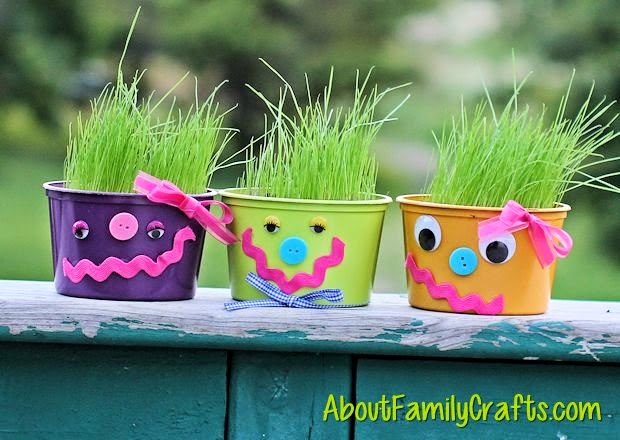 http://aboutfamilycrafts.com/how-to-make-hairy-friends/
