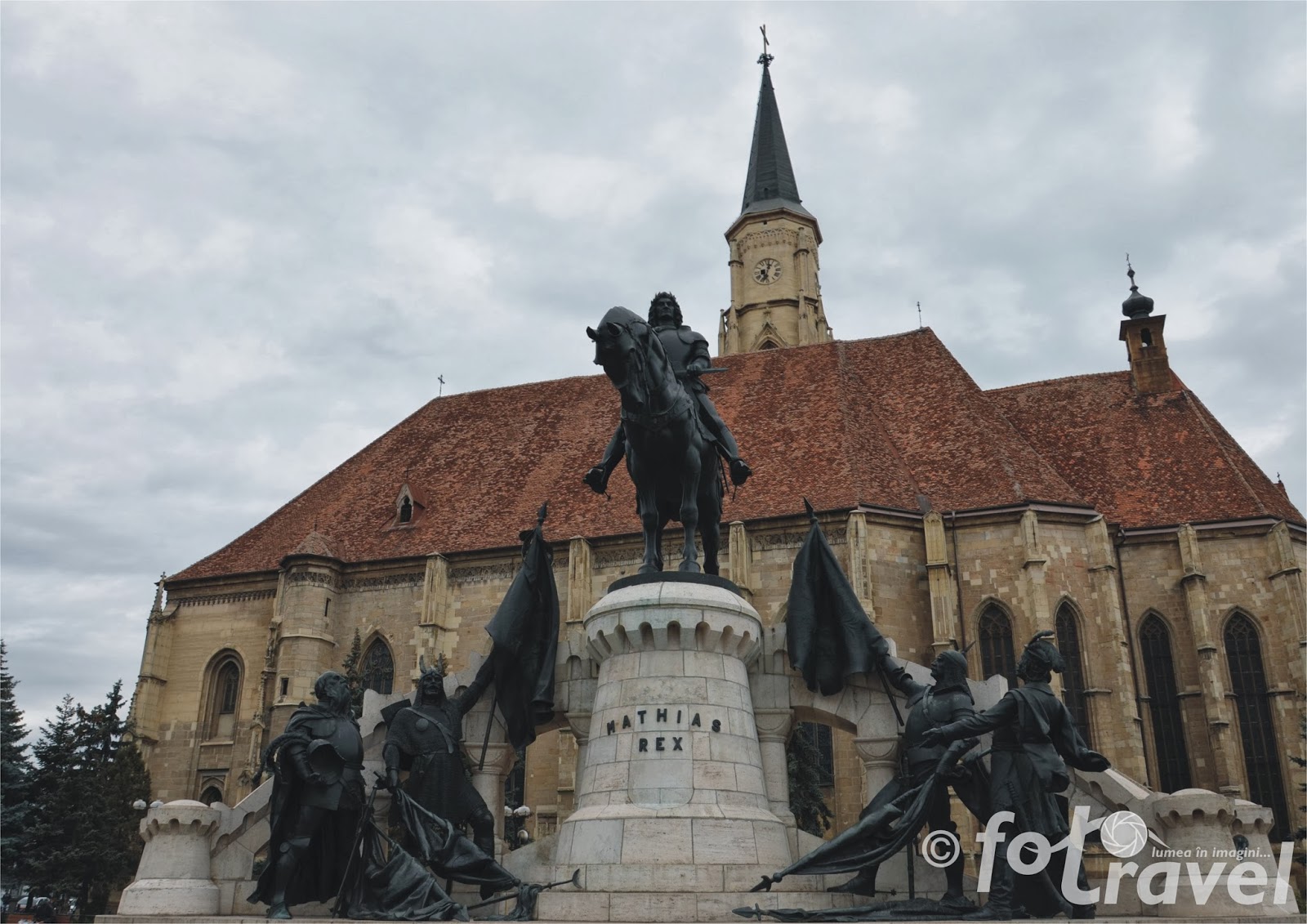 Foto travel Piața Unirii din ClujNapoca (1) Simbolurile Clujului