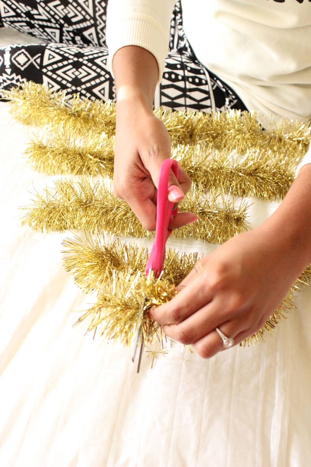 Garland Christmas Tree DIY / Kelley With Love